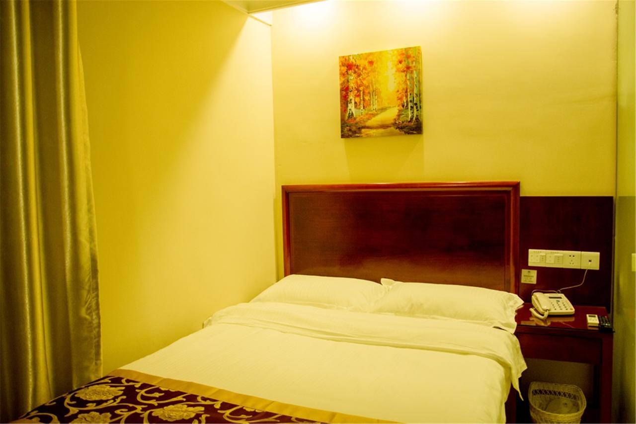 Hotel Greentree Alliance Minhang Jiaotong 3*